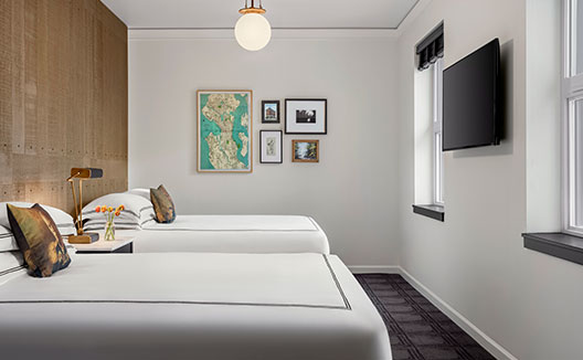 2 Queen Beds